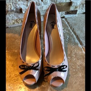 Like New Fiona Blush Peep Toe.Sz 8